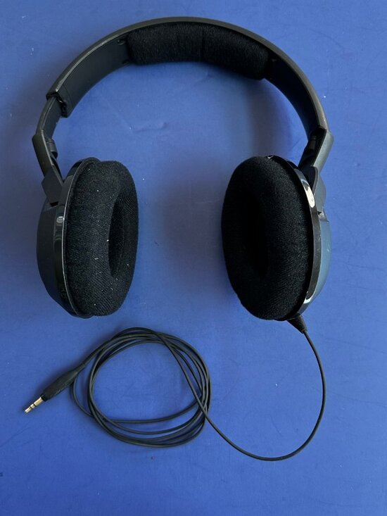 Sennheiser Other - Sennheiser HD 419 Over-Ear Wired Headphones Heavy Cup Scuffing TESTED